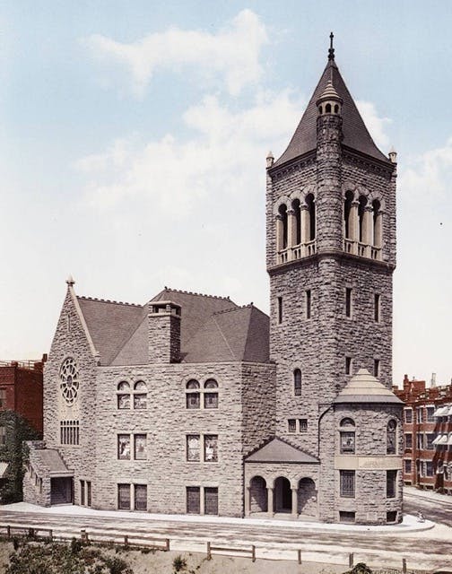 صورة مبنى كنيسة العلم المسيحي المتواجدة في بوسطن وتعود إلى العام ١٩٠٠